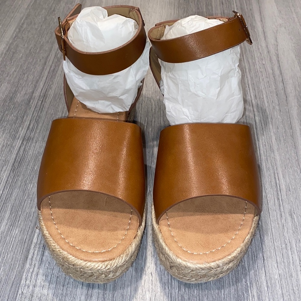 Aloha Island Brown platform sandals size: 8 NEW